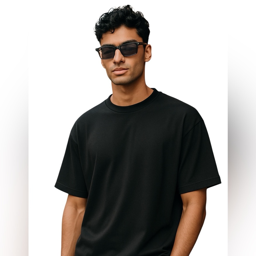 YESGLASSES BLACK SQUARE LIGHTWEIGHT SUNGLASSES WITH CASE - Model 1098